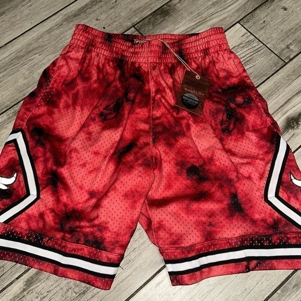 Mitchell & Ness Chicago Bulls Reflective Swingman Shorts Men's Size New - Picture 4 of 10